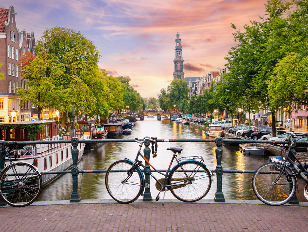 Entdecken Sie die Reiseziele in den Niederlanden mit RENT AND TRAVEL