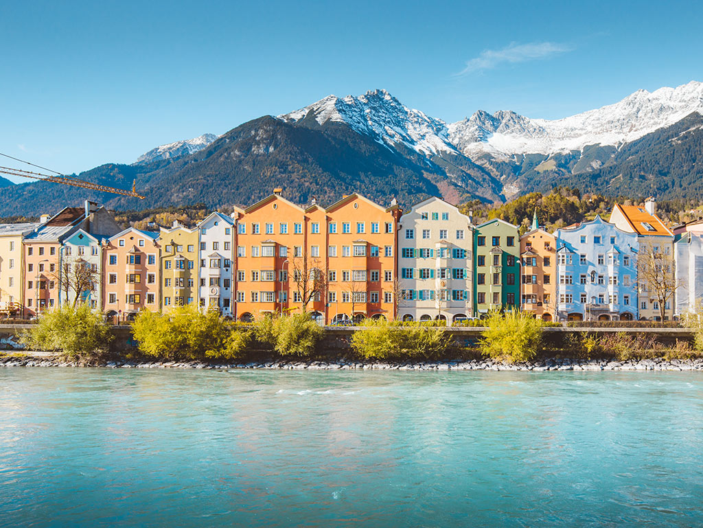 RENT AND TRAVEL – Wohwagen oder -mobil mieten und Innsbruck entdecken